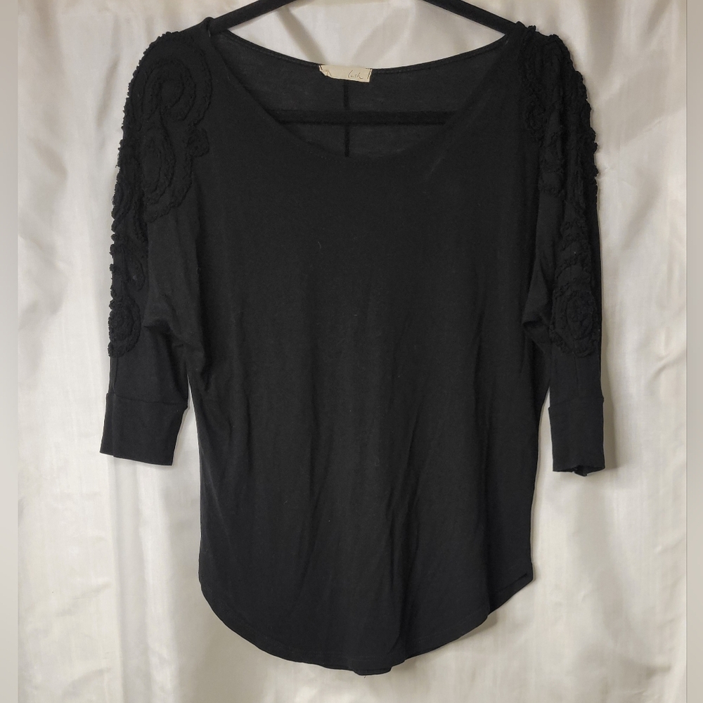 Lush top, with embroidered sleeve detail